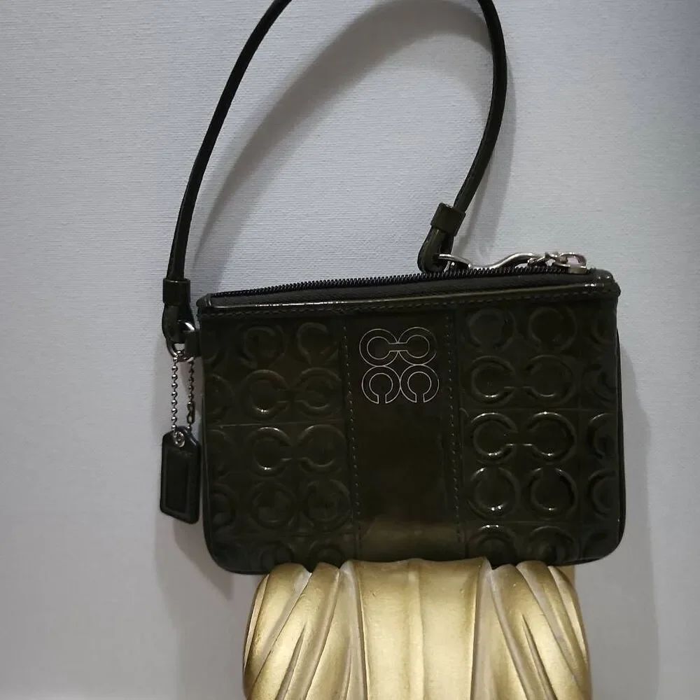 Coach Julia Green Patent Leather Op Art Wristlet Wallet.
